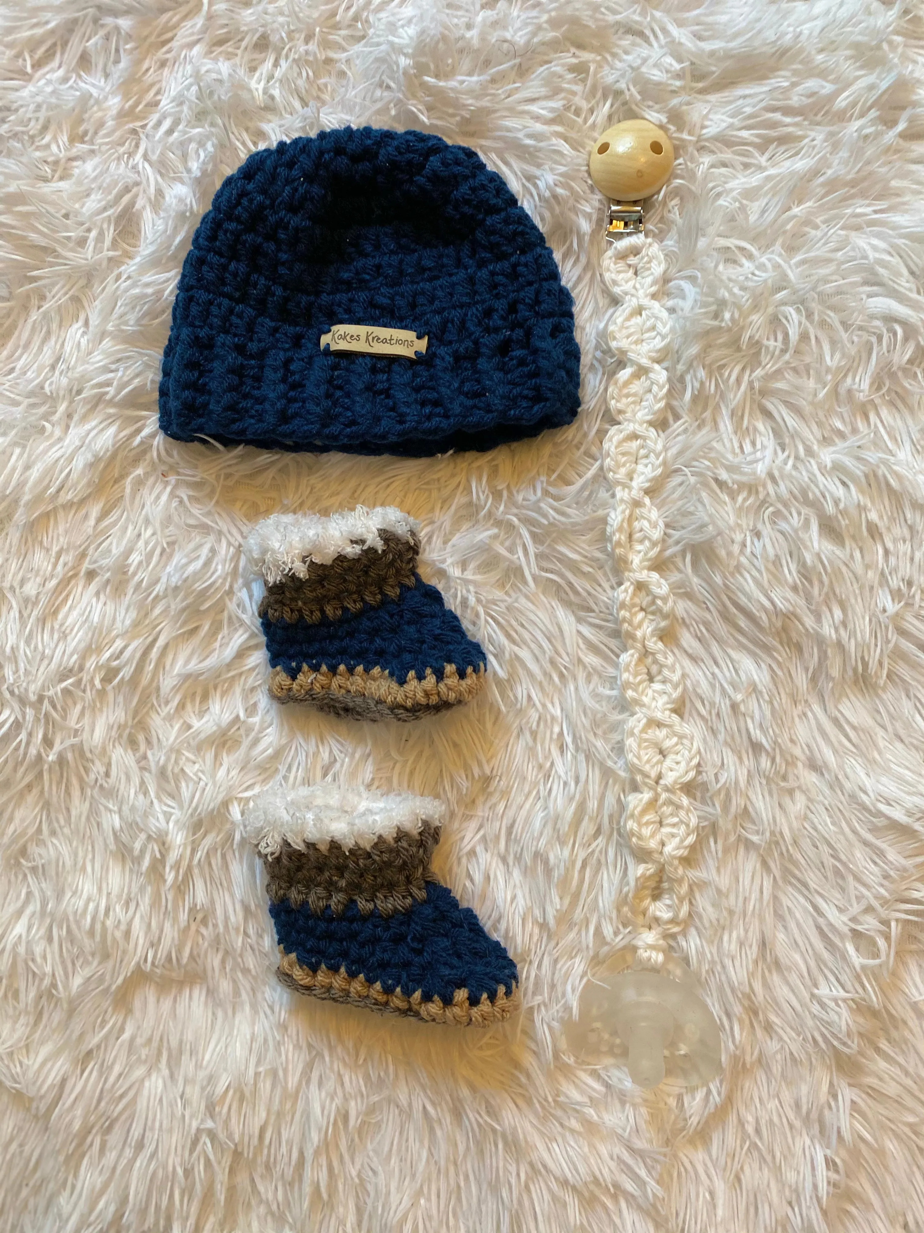 Baby booties & hat set