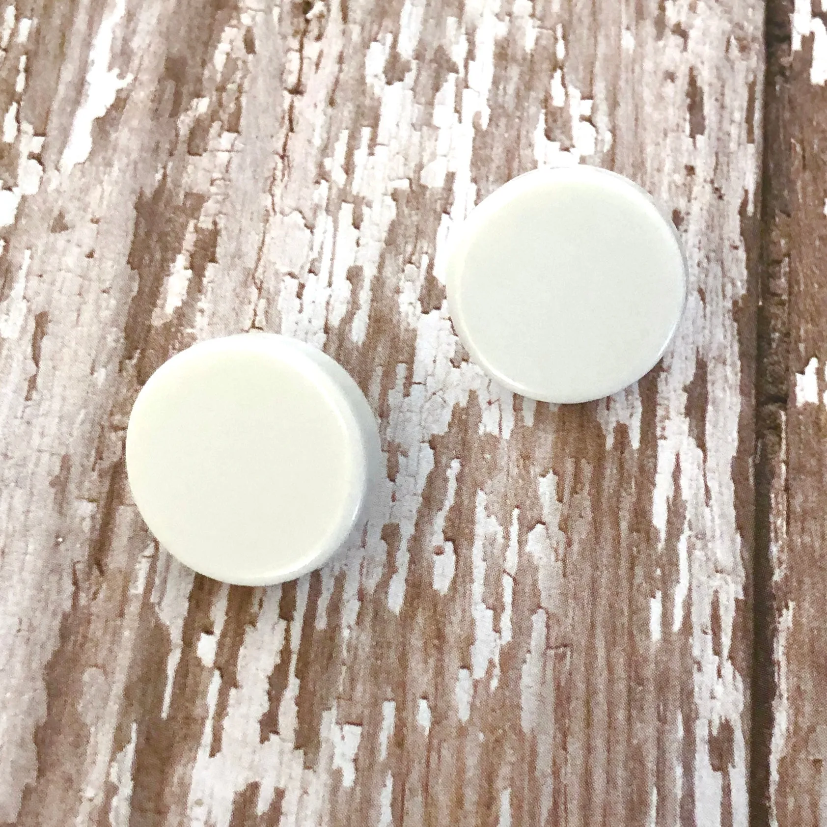 White Button Disc Stud Earrings